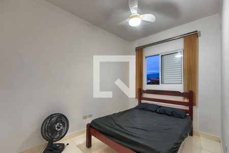 Quarto de casa de condomínio para alugar com 2 quartos, 50m² em Maracanã, Praia Grande