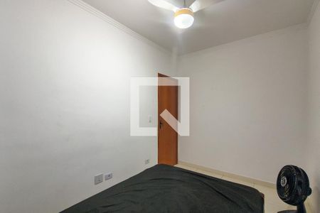 Quarto de casa de condomínio para alugar com 2 quartos, 50m² em Maracanã, Praia Grande