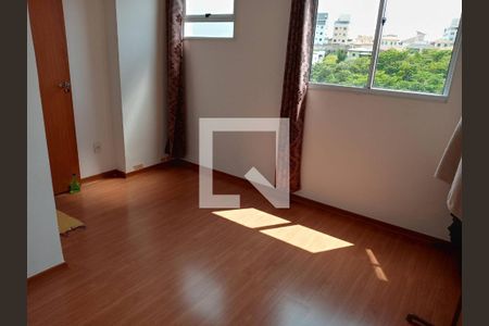 Quarto de apartamento à venda com 1 quarto, 48m² em Cabral, Contagem