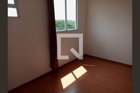 Quarto de apartamento à venda com 1 quarto, 48m² em Cabral, Contagem