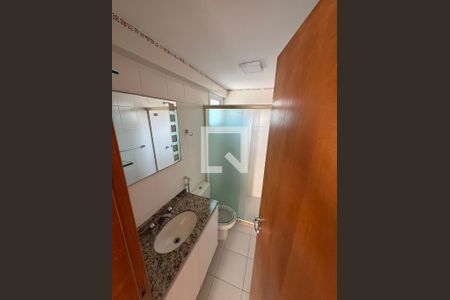 Banheiro de apartamento para alugar com 2 quartos, 66m² em Botafogo, Rio de Janeiro