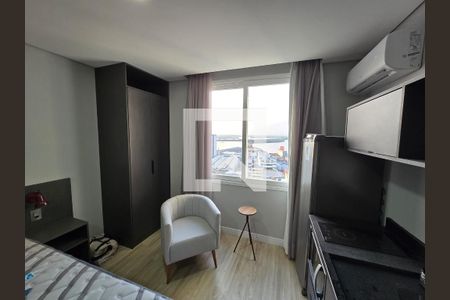 Sala/Quarto/Cozinha de apartamento à venda com 1 quarto, 35m² em Centro Histórico, Porto Alegre