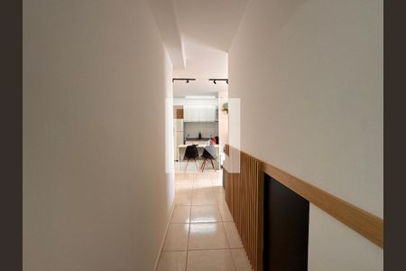 Corredor de apartamento para alugar com 2 quartos, 55m² em Barra Olímpica, Rio de Janeiro