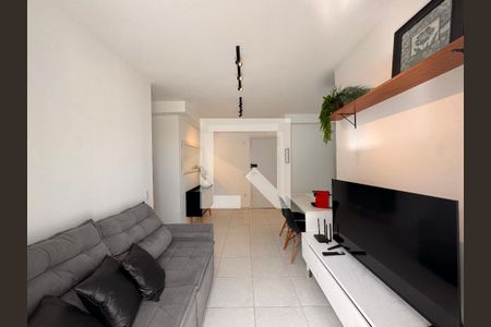 Sala de apartamento para alugar com 2 quartos, 55m² em Barra Olímpica, Rio de Janeiro