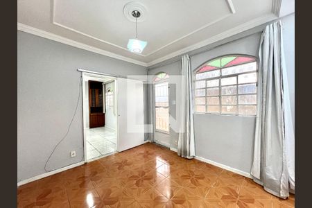 Sala 2 de casa para alugar com 2 quartos, 78m² em Novo Glória, Belo Horizonte
