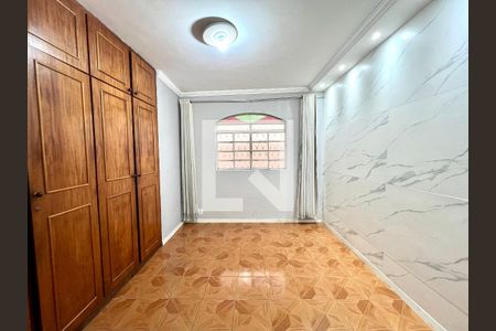 Quarto Suíte de casa para alugar com 2 quartos, 78m² em Novo Glória, Belo Horizonte