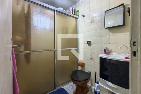 Banheiro  de apartamento para alugar com 1 quarto, 85m² em Vila Tupi, Praia Grande