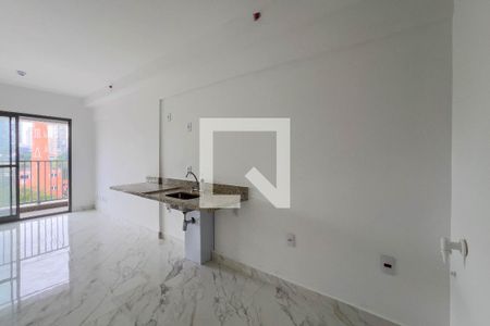 Cozinha e área de serviço  de kitnet/studio à venda com 1 quarto, 27m² em Jardim Aurelia, São Paulo