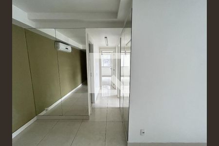 Corredor de apartamento para alugar com 3 quartos, 54m² em Todos Os Santos, Rio de Janeiro