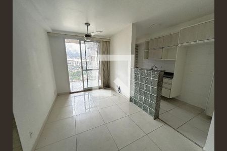 Sala de apartamento para alugar com 3 quartos, 54m² em Todos Os Santos, Rio de Janeiro