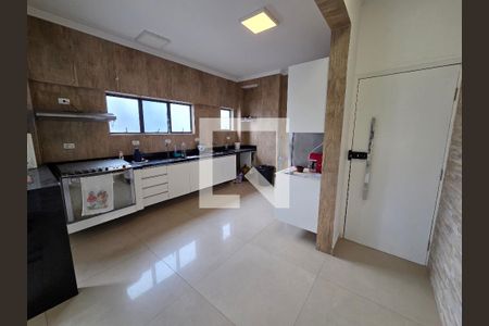 Cozinha de apartamento para alugar com 3 quartos, 210m² em Canto do Forte, Praia Grande