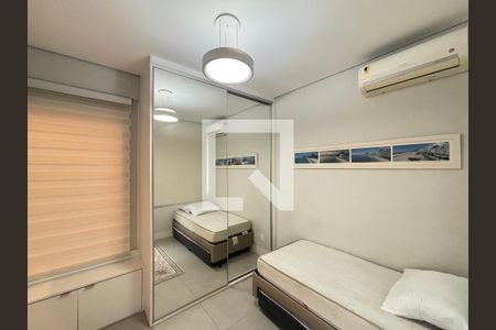 Quarto 1 de apartamento à venda com 2 quartos, 78m² em Ipanema, Rio de Janeiro