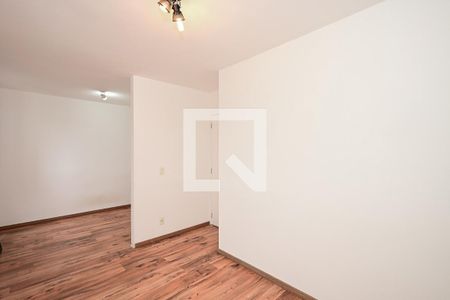 Quarto de apartamento para alugar com 3 quartos, 72m² em Jardim Maria Rosa, Taboão da Serra