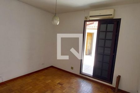 Casa à venda com 3 quartos, 134m² em Jardim Rosa Maria, São Paulo