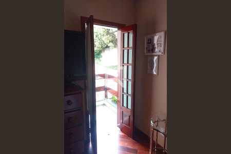 Casa à venda com 4 quartos, 275m² em Aldeia da Serra, Barueri