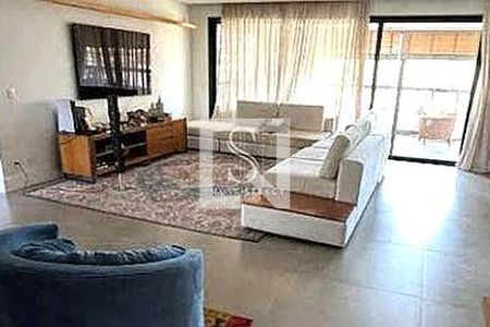 Apartamento à venda com 3 quartos, 187m² em Vila Romana, São Paulo