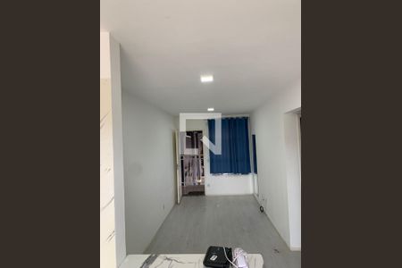 Sala de apartamento para alugar com 2 quartos, 47m² em Jardim Sandra, Cotia