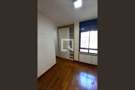 Apartamento à venda com 3 quartos, 130m² em Moema, São Paulo