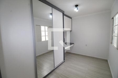 Quarto 1 de casa para alugar com 4 quartos, 90m² em Conjunto Residencial Trinta E Um de Marco, São José dos Campos