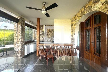 Casa à venda com 4 quartos, 500m² em Garças, Belo Horizonte