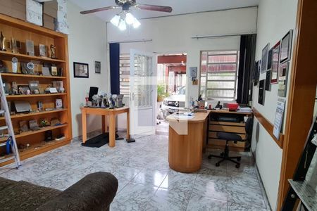 Casa à venda com 6 quartos, 200m² em Vila Monumento, São Paulo