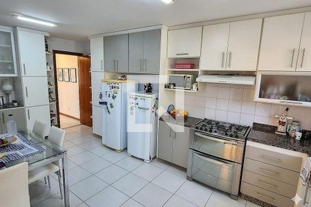 Casa à venda com 3 quartos, 149m² em Piratininga, Niterói