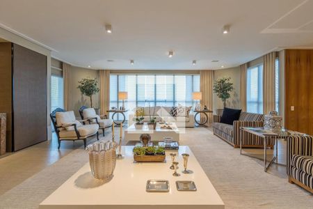 Apartamento à venda com 4 quartos, 409m² em Cambuí, Campinas