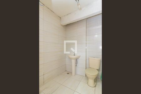 Banheiro de casa para alugar com 1 quarto, 200m² em Vila Joao Batista, São Paulo