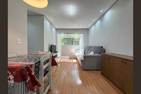 Foto 02 de apartamento à venda com 2 quartos, 43m² em Jardim Helga, São Paulo