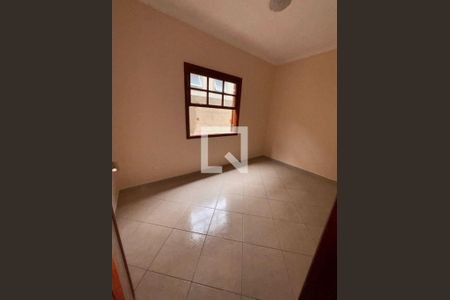Casa para alugar com 3 quartos, 200m² em Parque Sao Domingos, São Paulo