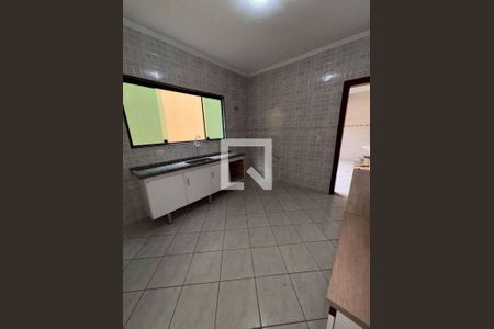 Casa para alugar com 3 quartos, 200m² em Parque Sao Domingos, São Paulo