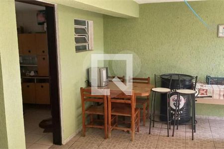 Casa à venda com 3 quartos, 130m² em Vila Ema, São Paulo