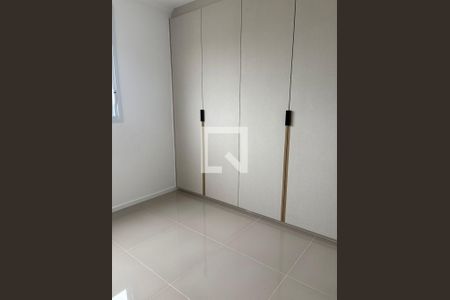 Banheiro de apartamento à venda com 3 quartos, 80m² em Setor Coimbra, Goiânia