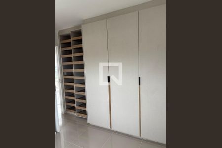 Quarto de apartamento à venda com 3 quartos, 80m² em Setor Coimbra, Goiânia