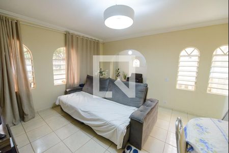 Sala de casa para alugar com 3 quartos, 250m² em Independência, Taubaté
