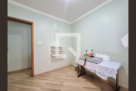 Quarto 1 de casa à venda com 3 quartos, 300m² em Vila Jacuí, São Paulo