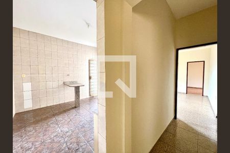 Corredor de casa para alugar com 3 quartos, 250m² em São João Batista, Belo Horizonte