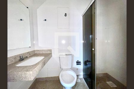 Banheiro Social de casa para alugar com 3 quartos, 250m² em São João Batista, Belo Horizonte