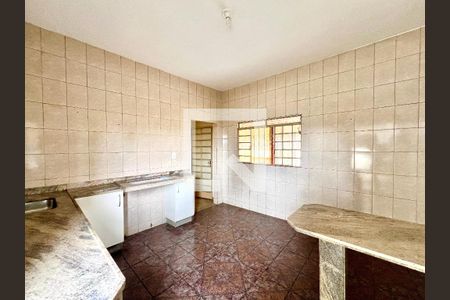 Cozinha de casa para alugar com 3 quartos, 250m² em São João Batista, Belo Horizonte