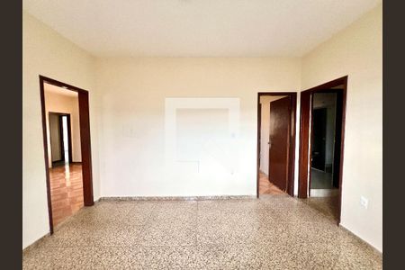 Copa de casa para alugar com 3 quartos, 250m² em São João Batista, Belo Horizonte