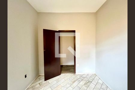 Quarto 2 de casa para alugar com 2 quartos, 150m² em São João Batista, Belo Horizonte