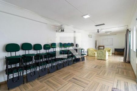 Casa à venda com 3 quartos, 260m² em Mirandópolis, São Paulo
