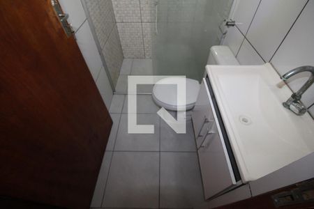 Banheiro de apartamento para alugar com 1 quarto, 38m² em Parque Monteiro Soares, São Paulo