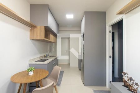 Sala/Cozinha de kitnet/studio para alugar com 1 quarto, 35m² em Água Verde, Curitiba