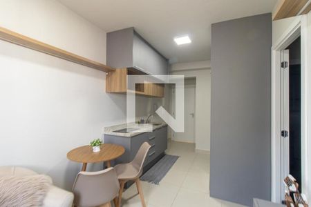 Sala/Cozinha de kitnet/studio para alugar com 1 quarto, 35m² em Água Verde, Curitiba