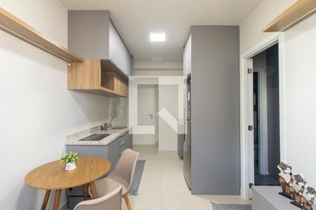 Sala/Cozinha de kitnet/studio para alugar com 1 quarto, 35m² em Água Verde, Curitiba