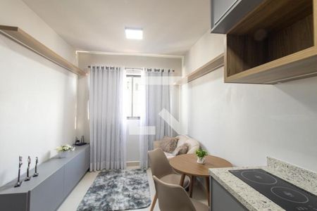 Sala/Cozinha de kitnet/studio para alugar com 1 quarto, 35m² em Água Verde, Curitiba