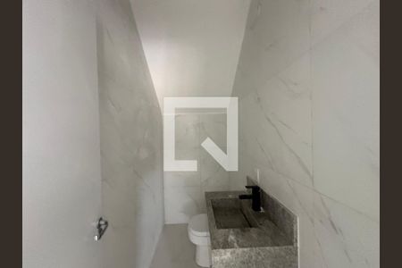 Lavabo de casa de condomínio à venda com 3 quartos, 130m² em Santana de Parnaíba, Santana de Parnaíba