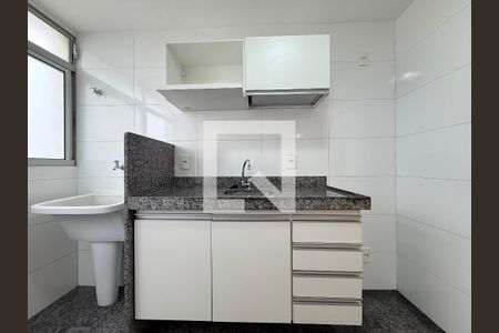 Cozinha de apartamento para alugar com 2 quartos, 65m² em Manacás, Belo Horizonte