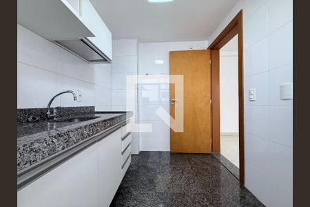 Cozinha de apartamento para alugar com 2 quartos, 65m² em Manacás, Belo Horizonte